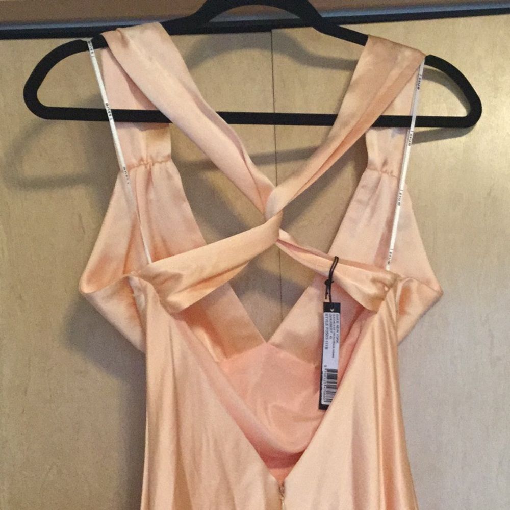 Issue NY Sleeveless Criss-Cross Open-Back Long - Picture 8 of 12